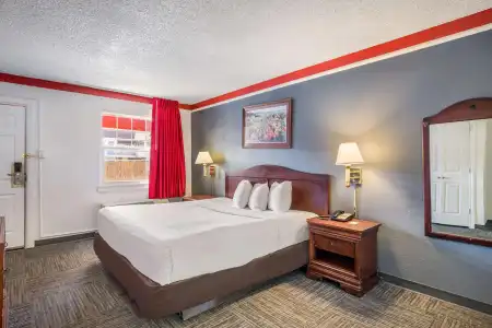 Americas Best Value Inn - 25