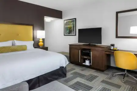 Hampton Inn & Suites Los Angeles/Hollywood - 63