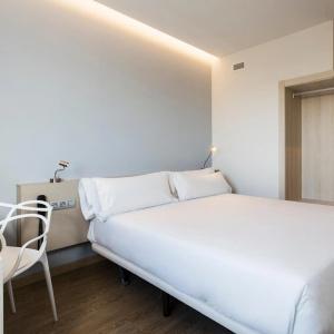 B&B Barcelona Viladecans - 47