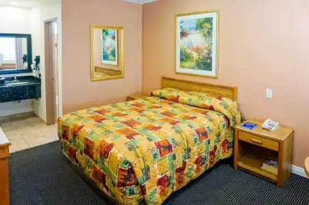 Dunes Inn Sunset - 32