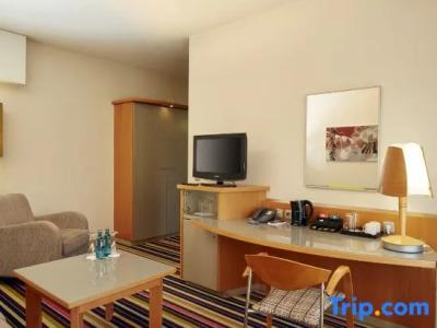 H+ Koeln-Huerth - 52