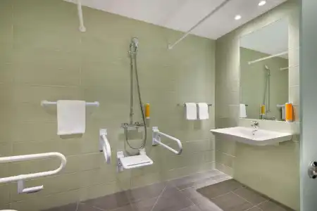 Super 8 by Wyndham Mainz Zollhafen - 11