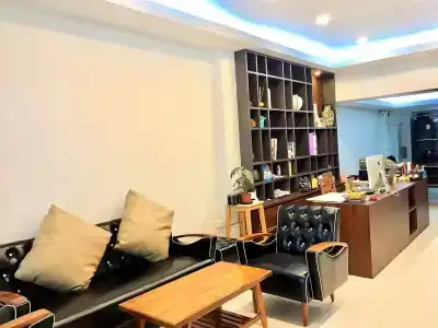 Asoke Montri Hostel - 12