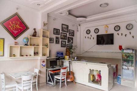 Ken's Backpackers - 12