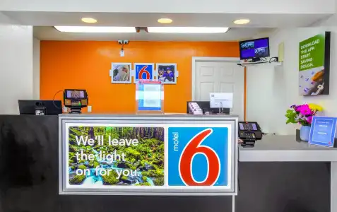 Motel 6 Medford, OR - North - 1