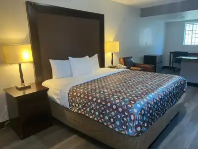 Goldstar Inn - 2
