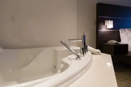 Holiday Inn Express & Suites Brampton by IHG - 30