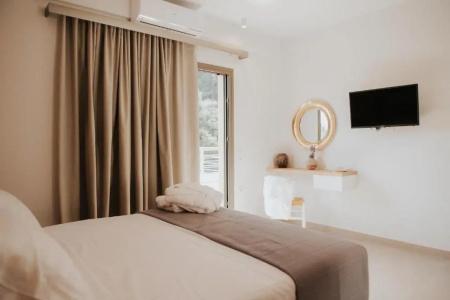 Elia Boutique - 17