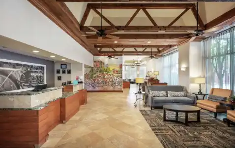 Hampton Inn & Suites Greenville-Downtown-RiverPlace - 32