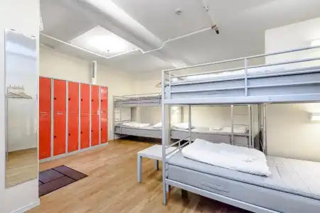 City Hostel - 32