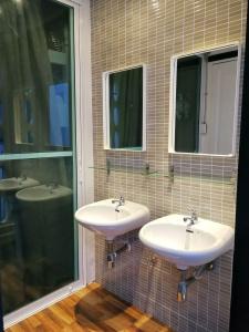 Bed In Town - Hostel - 9