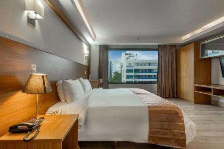 Weston Suites & - 110