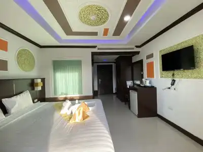 77 Patong & Spa - 176