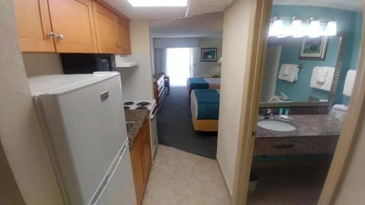 Tropical Winds Resort - 148