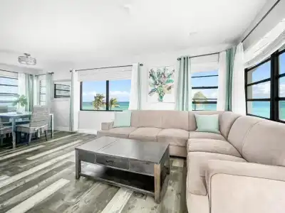 Hollywood Beachs - 156