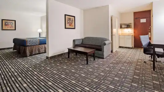 SureStay Plus by Best Western Lubbock Medical Center - 48