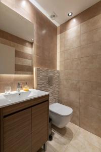 Rhodes Skyline Suites - 108