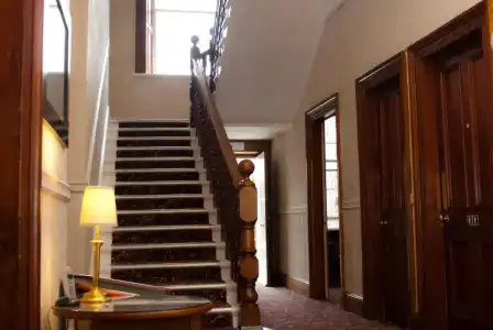 Edinburgh House - 10