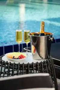 The Ritz-Carlton Coconut Grove, - 9