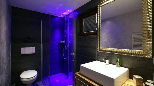 LARET private Boutique - Adults only - 10