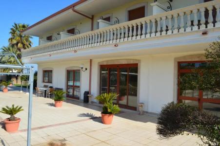 Unico Serrone Palace - 12
