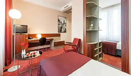 Premier Inn Köln City Mediapark - 39