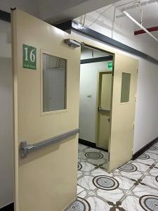 Mall Suites - 214