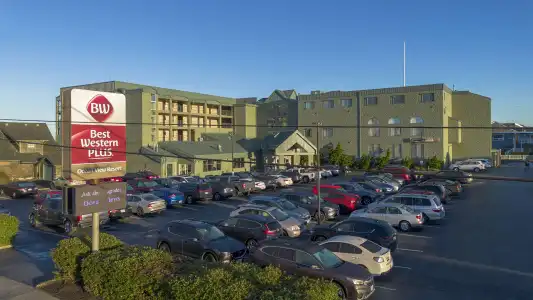 Best Western Plus Ocean View Resort - 29