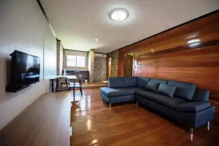 Viking Resort - 9