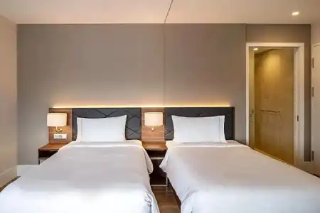 Element Amsterdam - 100