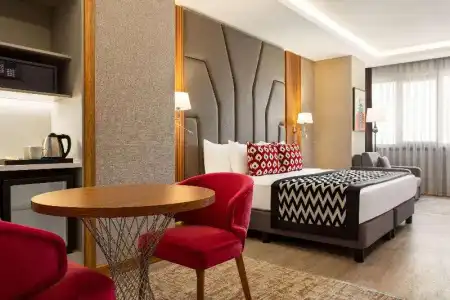 Ramada & Suites by Wyndham Istanbul Sisli - 60