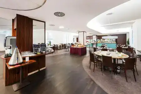 Premier Inn Köln City Mediapark - 28