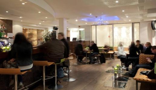 PLATZHIRSCH ZÜRICH- Downtown Boutique & Sushi Lounge - 19