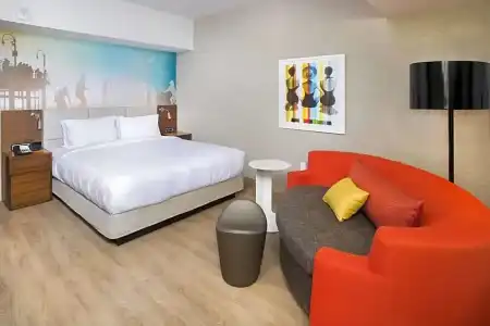 Courtyard by Marriott Santa Monica - 55