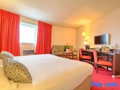 Golden Tulip CDG Airport Roissy - 95