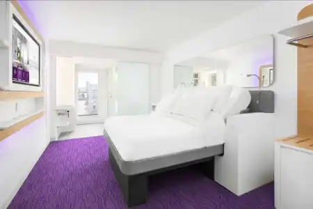 YOTEL Edinburgh - 34