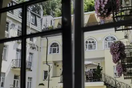 Vozdvyzhensky Boutique-Hotel - 68