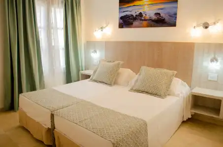 Klayman Olivina Aparthotel - 4