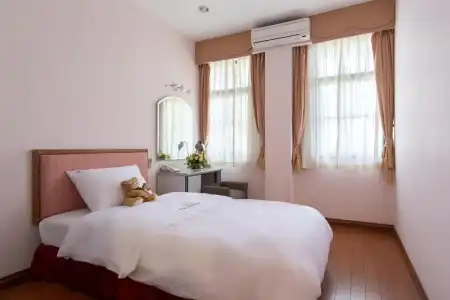 Oriental Palace Apartments Hanoi - 35