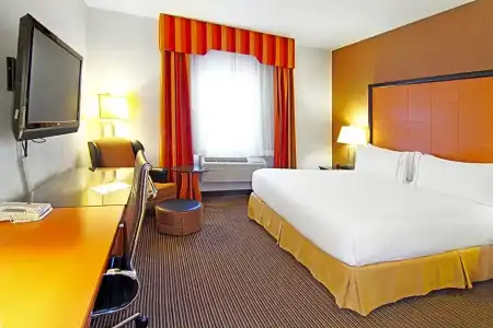 Holiday Inn Express & Suites Calgary S-Macleod Trail S by IHG - 42