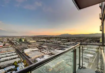 Beautiful Palms Place Suite - 152
