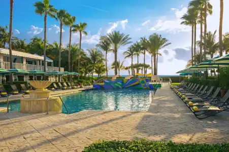 Kimpton Surfcomber by IHG - 19