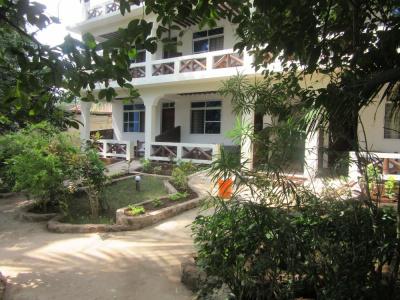 Baraka Beach Bungalows - 17