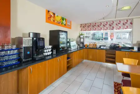Holiday Inn Express Cardiff Bay by IHG - 17