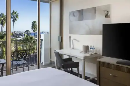 DoubleTree by Hilton San Diego Bayside - 68