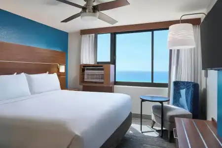 Holiday Inn Express WAIKIKI by IHG - 76
