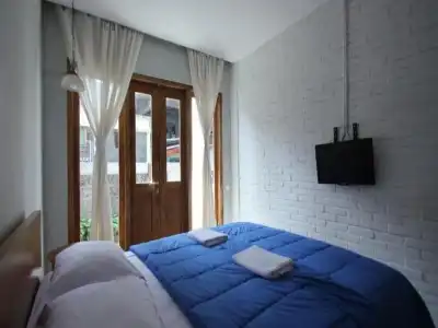 Pawon Cokelat Guesthouse - 2