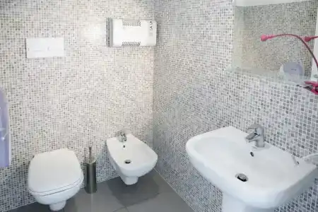 Meet Gardalake Hostel - 100