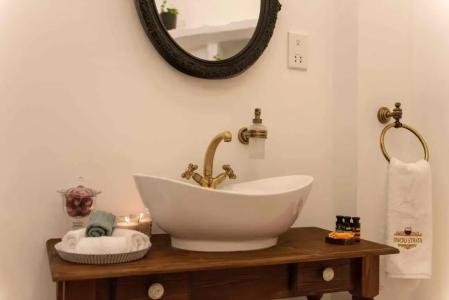 Oinou Strata - Adults Only - 8