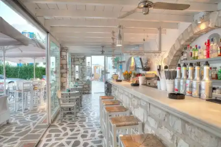 Zoumis Residence - 15